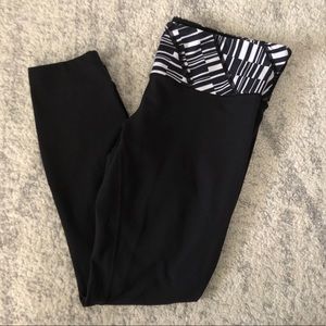 Lululemon Mid-Rise Black and White Leggings